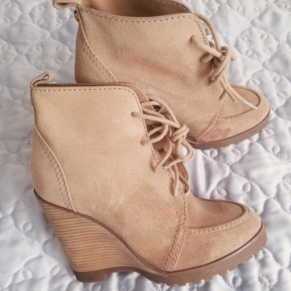 Michael Kors boots - Picture 1 of 5